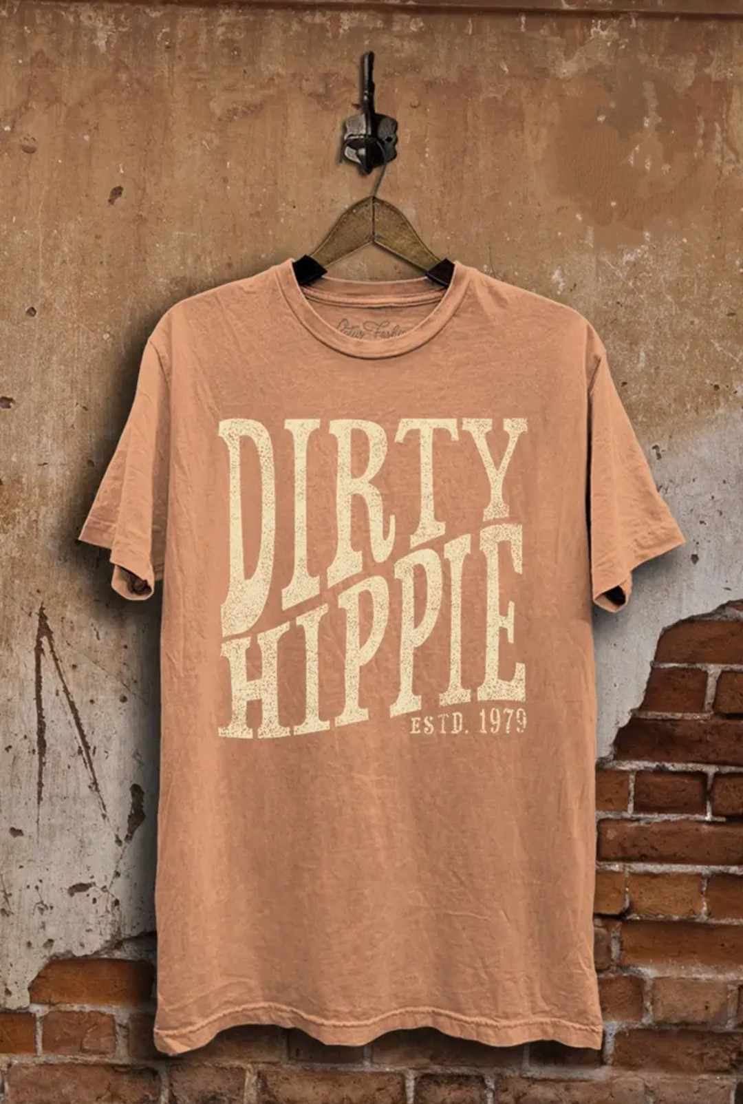 Graphic T Dirty Hippie