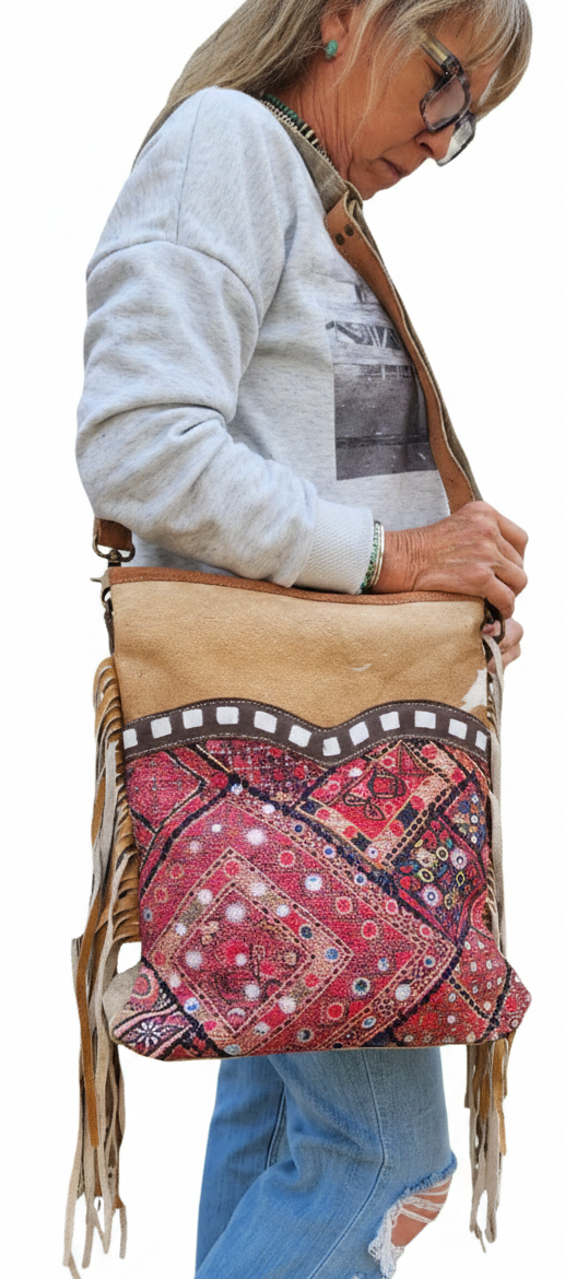 Olay Hide and Blanket Handbag
