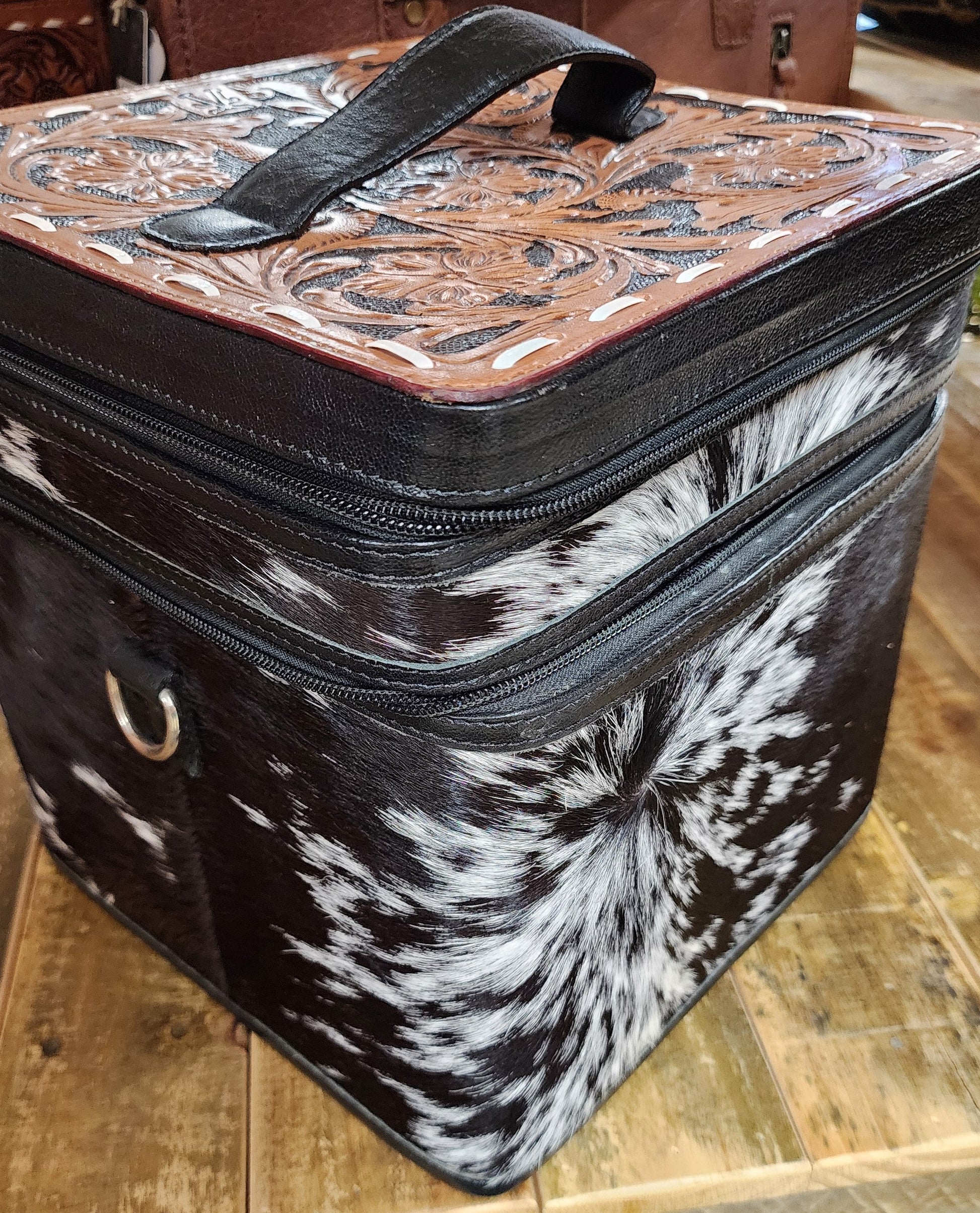 Cowgirl Caboodle Case