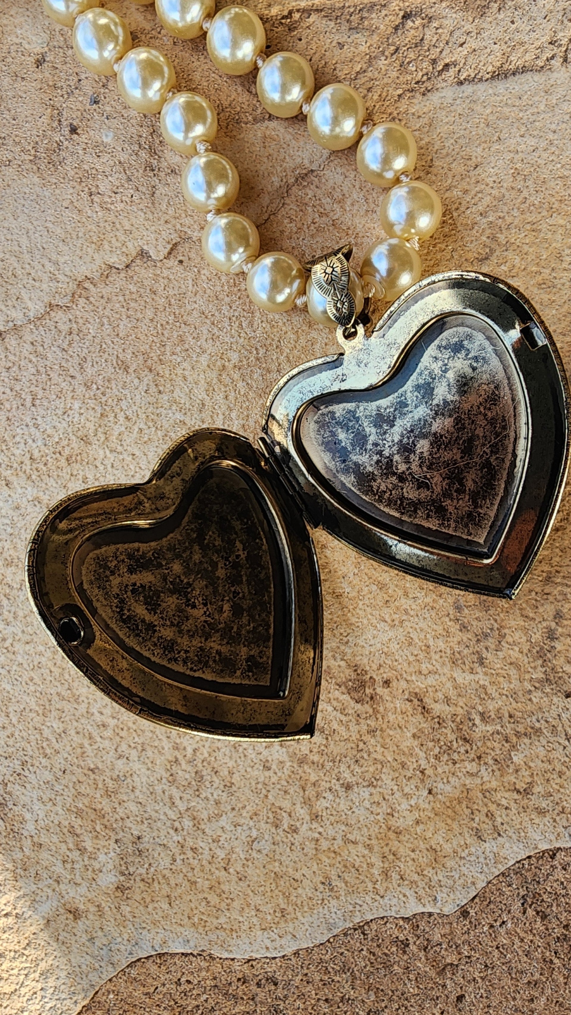 Heart Pendant w/Rhinestone Flower Necklace